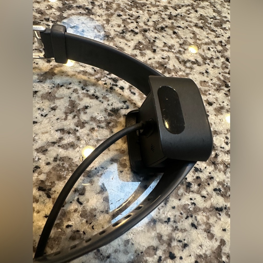 Fitbit Versa - Picture 10 of 12